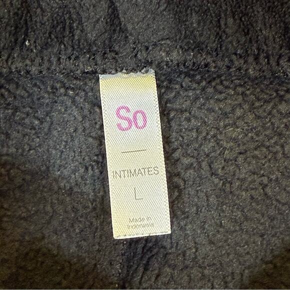 SO Black Faux Fur Shorts, Glitzy. Size Large. In excellent condition! - Picture 4 of 5